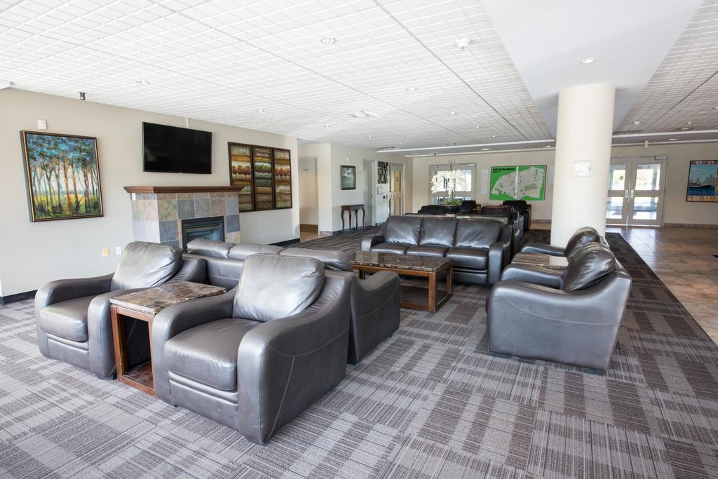 Residence & Conference Centre - وندسور المظهر الخارجي الصورة